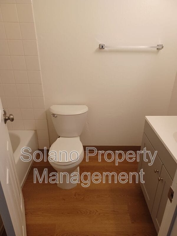 Building Photo - 766 E Tabor Ave