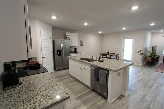 Building Photo - 3063 Jane Ln