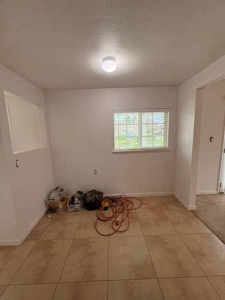 Building Photo - 4810 Kenmar Rd