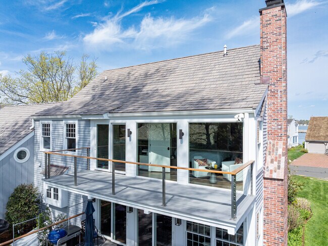 Building Photo - 187 Dolphin Cove Quay