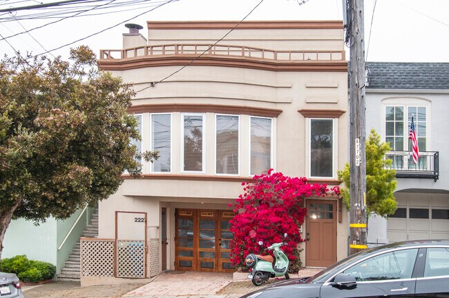 Building Photo - 2227 26th Ave