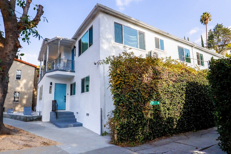 Building Photo - 1486 Silver Lake Blvd