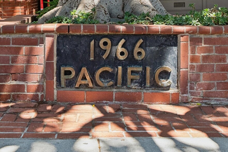 Building Photo - 1966 Pacific Ave