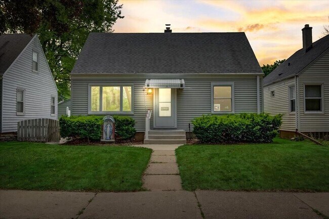 Primary Photo - 3127 W Manitoba St