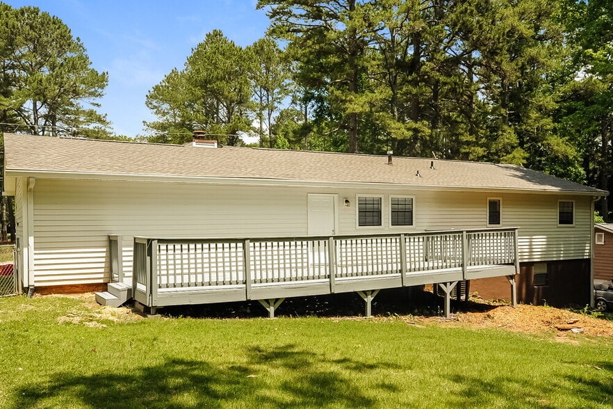 Building Photo - 561 Carithers Rd
