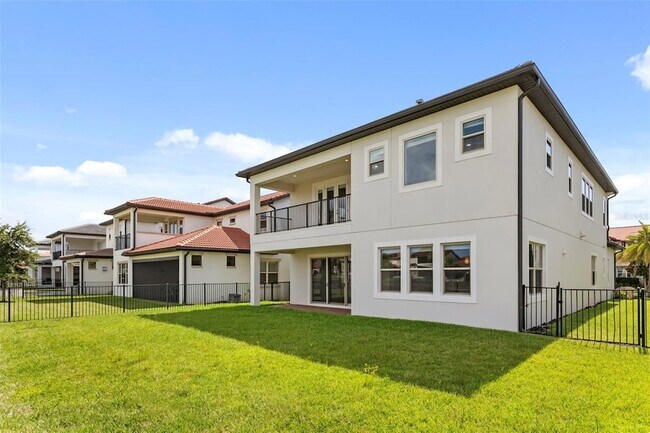 Building Photo - 10511 Royal Cypress Way