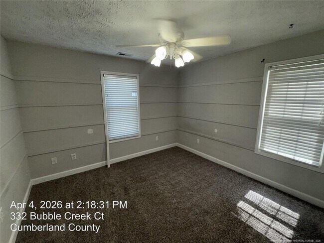 Building Photo - 332 Bubble Creek Ct