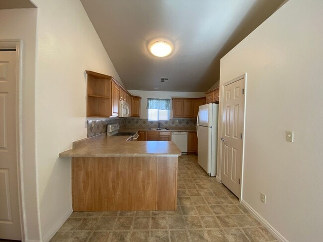 Building Photo - ADORABLE HOUSE FOR RENT IN HURRICANE