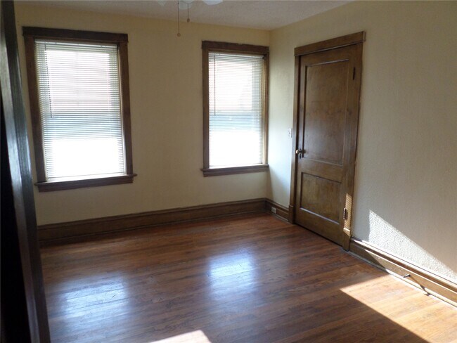 Building Photo - 3902 Iowa Ave