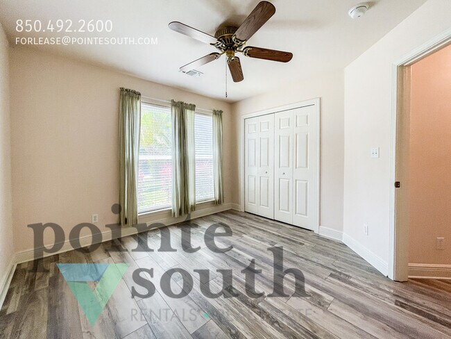 Building Photo - 5920 N Bay Point Dr
