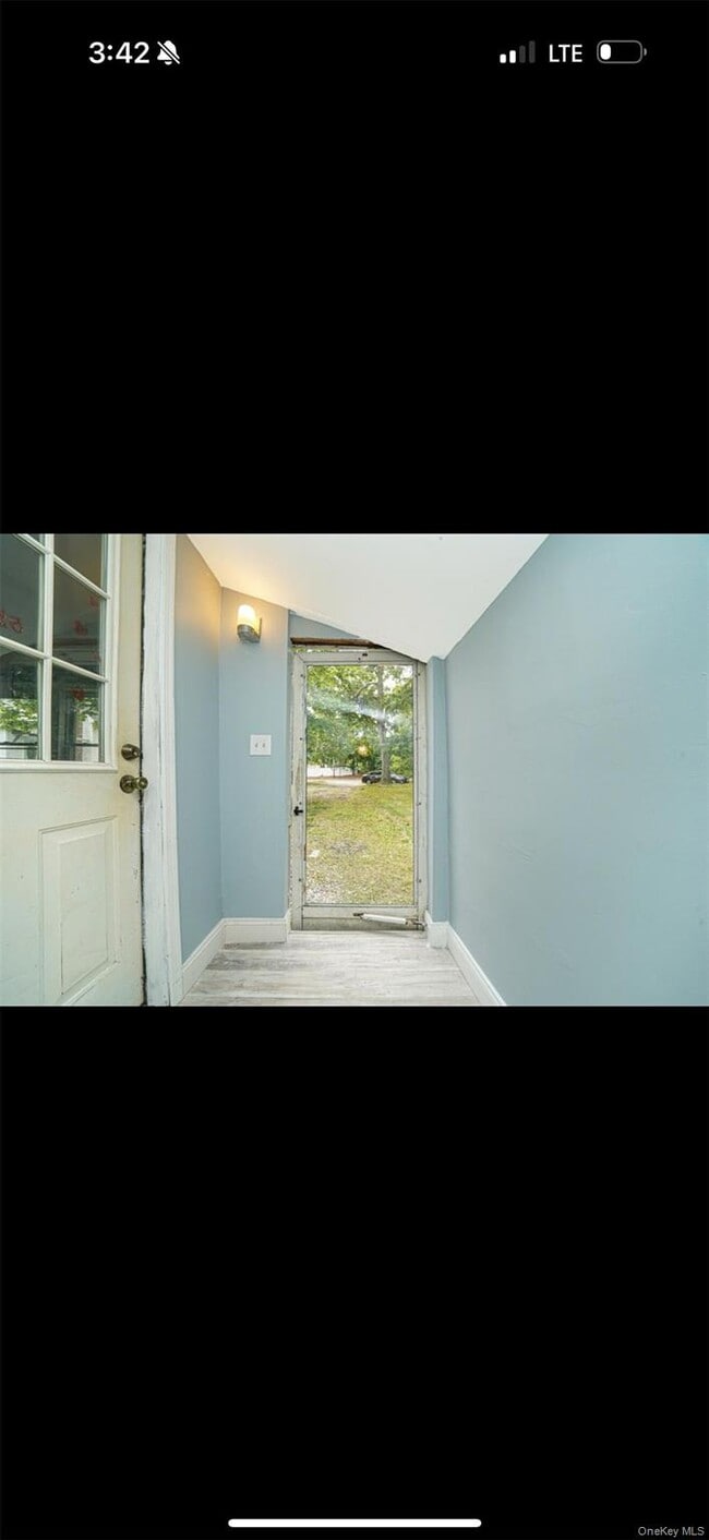 Building Photo - 173 Canal Rd