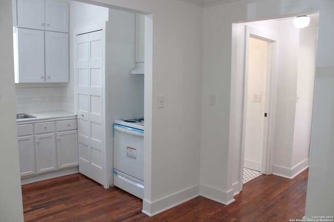 Building Photo - 410 Fulton Ave