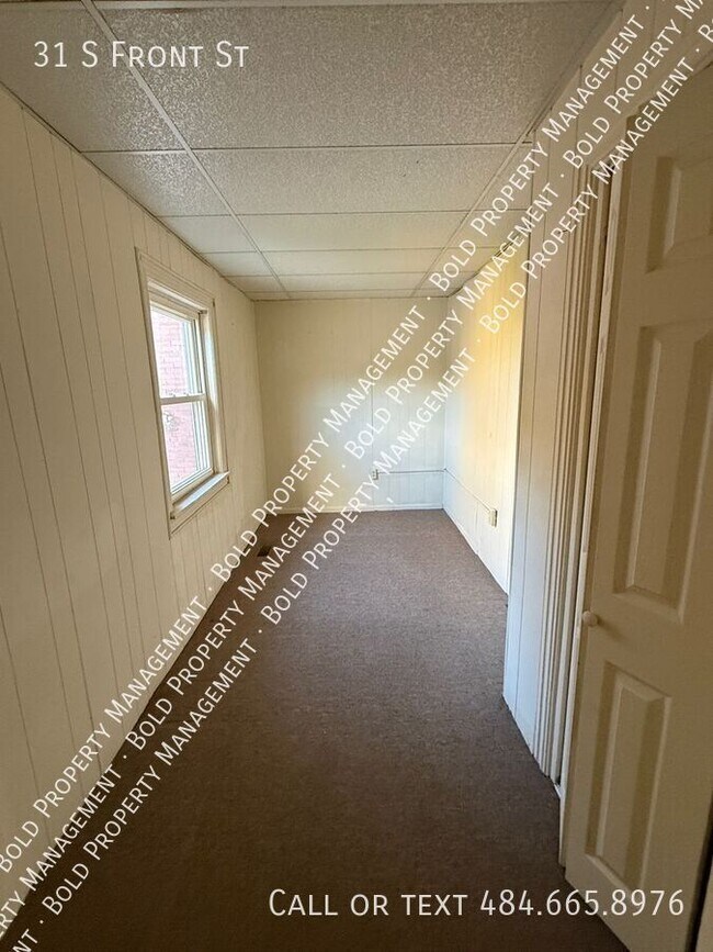 Building Photo - 31 S Front St