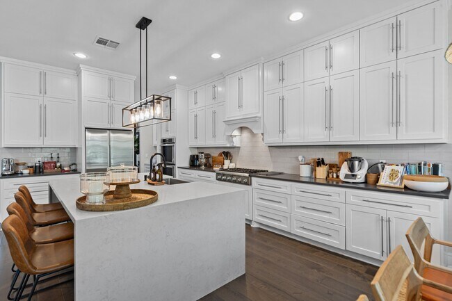 Building Photo - 2518 Southgate Blvd