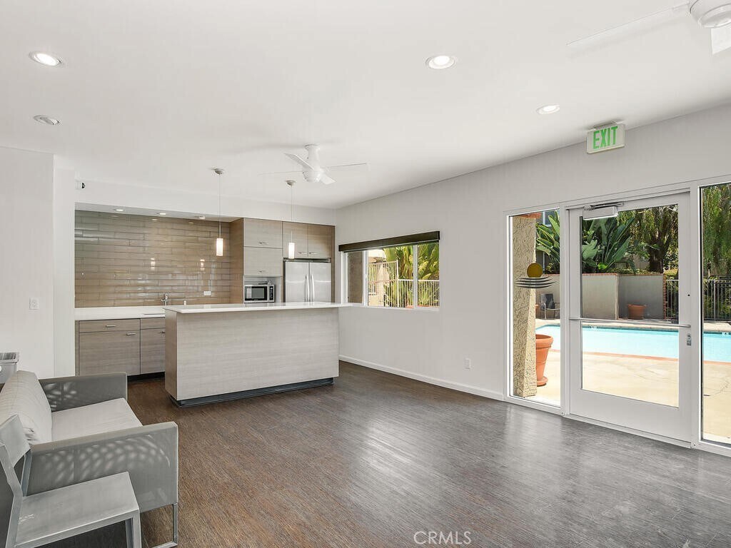 Club House - 930 Via Mil Cumbres