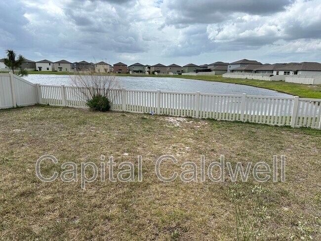 Building Photo - 5517 Blue Azure Dr