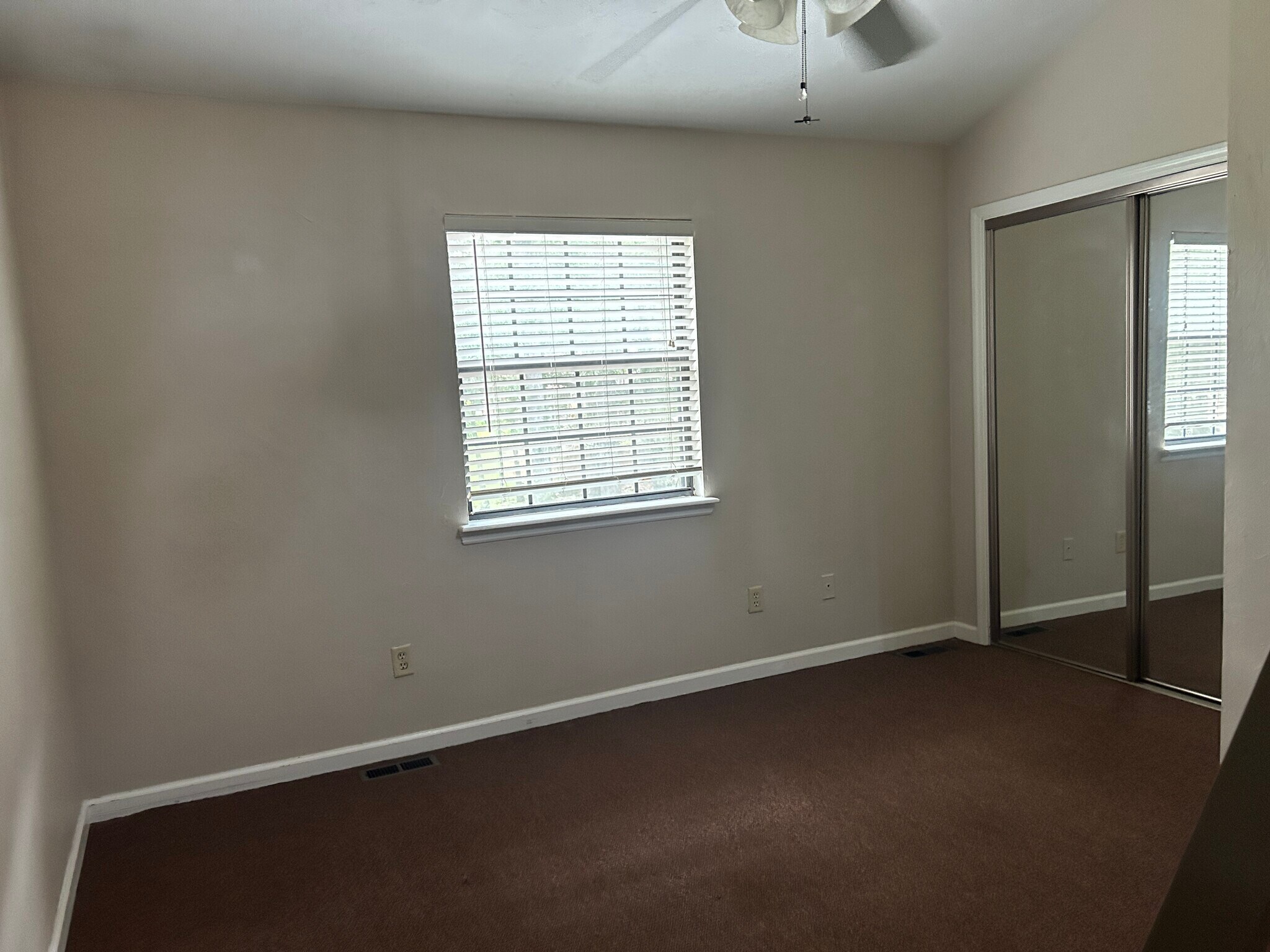 Building Photo - 1135 Ocala Rd