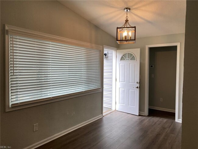 Building Photo - 1013 Choctaw Ct
