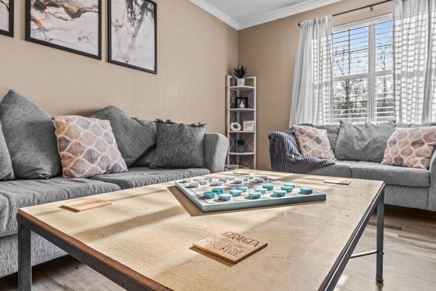 Building Photo - 100 Woodstone Dr