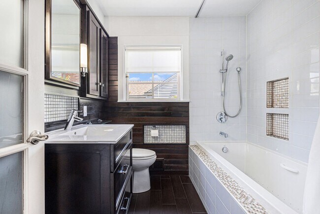 Building Photo - 3229 Central Ave