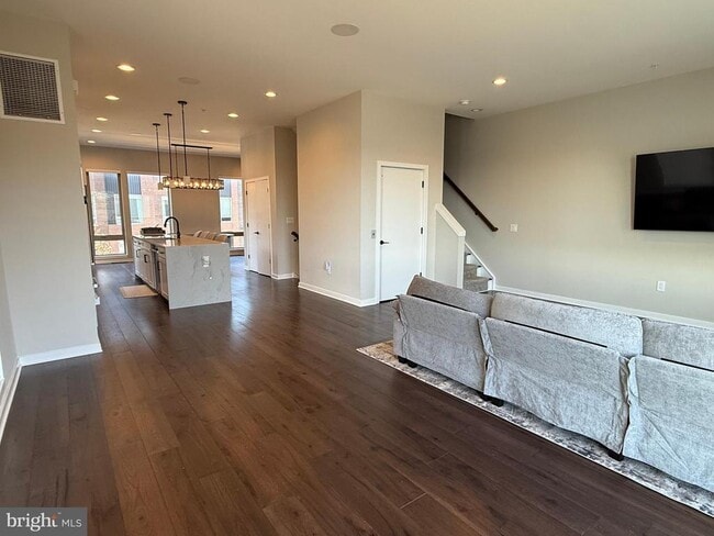 Building Photo - 3119 Pierview Ln