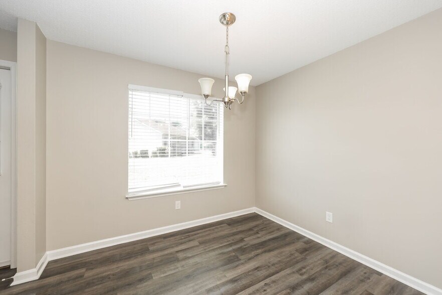 Building Photo - 205 Babe Ruth Cove
