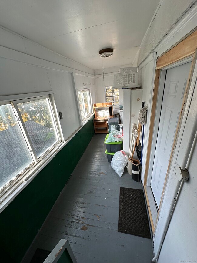 Building Photo - 220 Elliott Ave