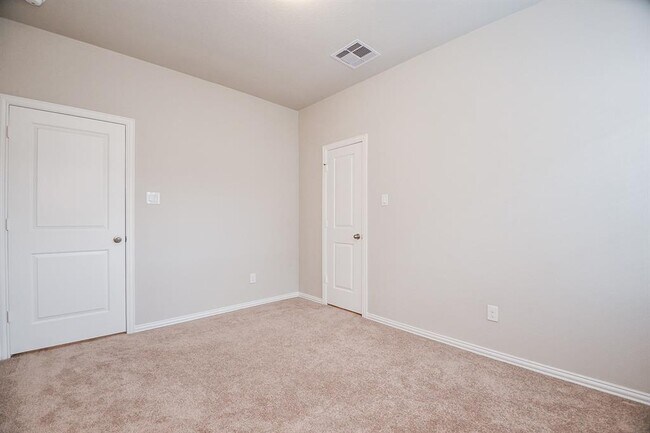 Building Photo - 15219 Stuart Bat Cave Ln