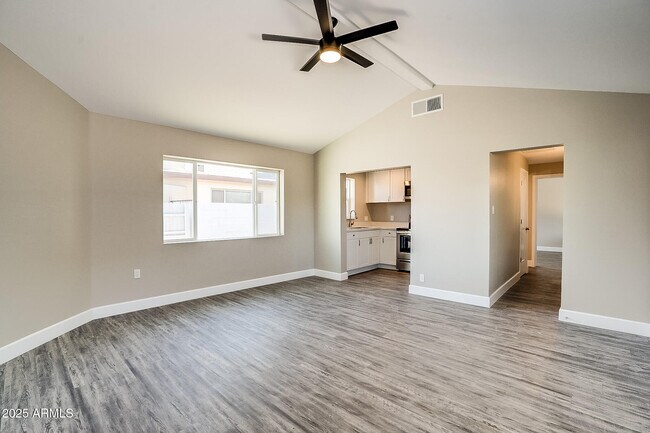 Building Photo - 211 S Doran