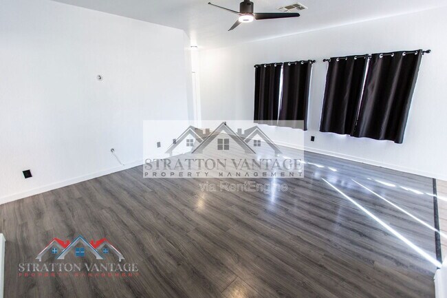 Building Photo - 16092 W Woodlands Ave