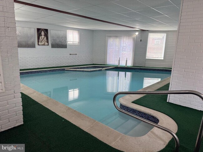 Building Photo - 3405 Carpenter St SE