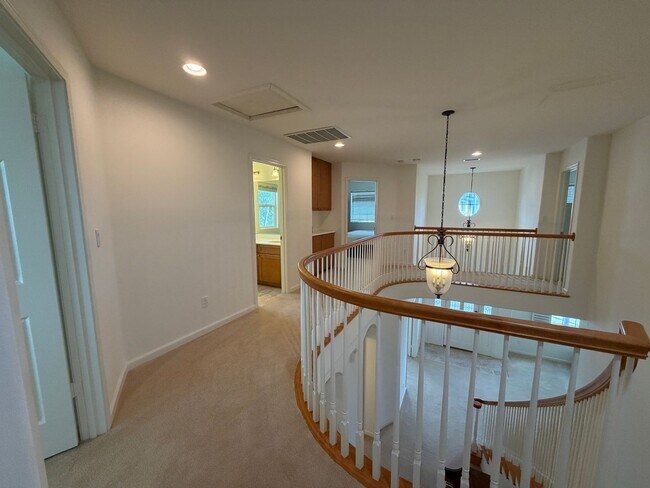 Building Photo - Spacious 4-Bedroom Ewa Beach Home with Den...