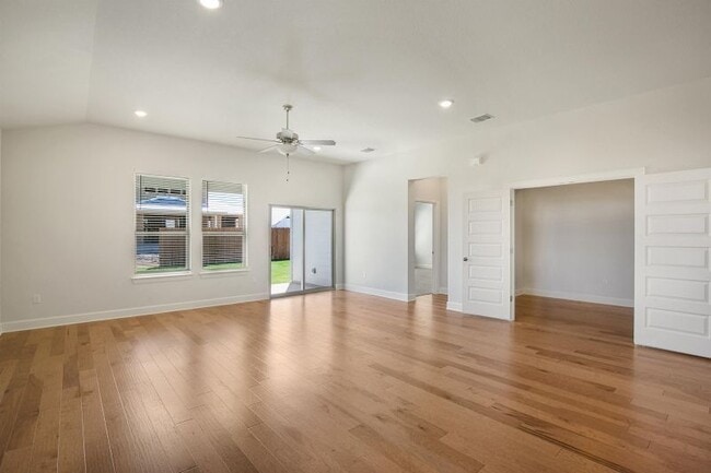 Building Photo - 8417 Yokohama Terrace