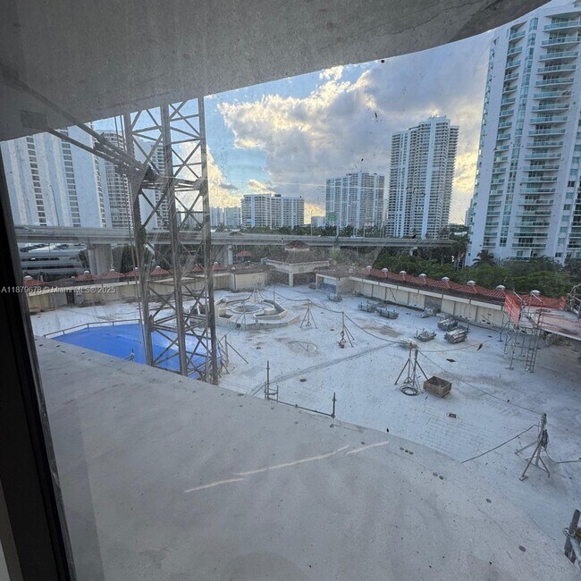 Building Photo - 19355 Turnberry Way