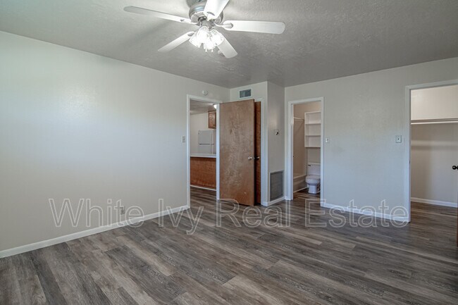 Building Photo - 120 McAdams Ln