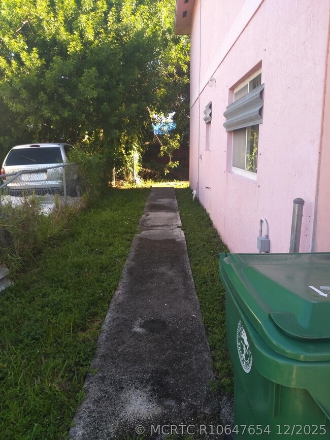 Building Photo - 1431 NW 55th Terrace
