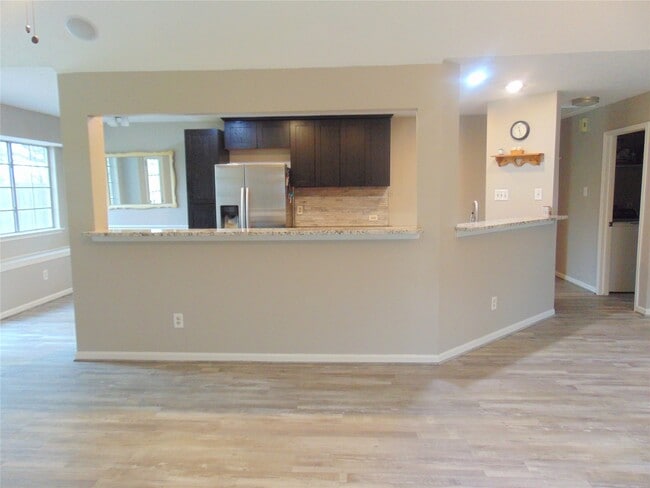 Building Photo - 1809 Edinburg Ave