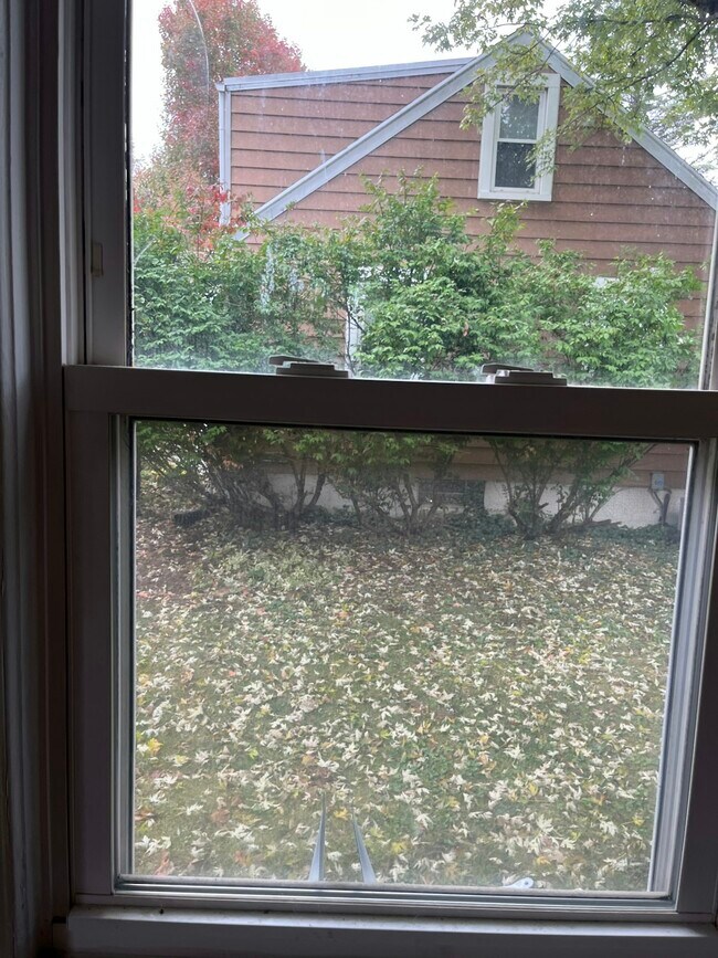 Building Photo - 1261 Lincoln Park Blvd