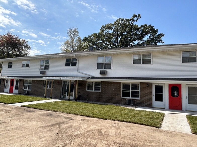 Primary Photo - Fulton Street Estates