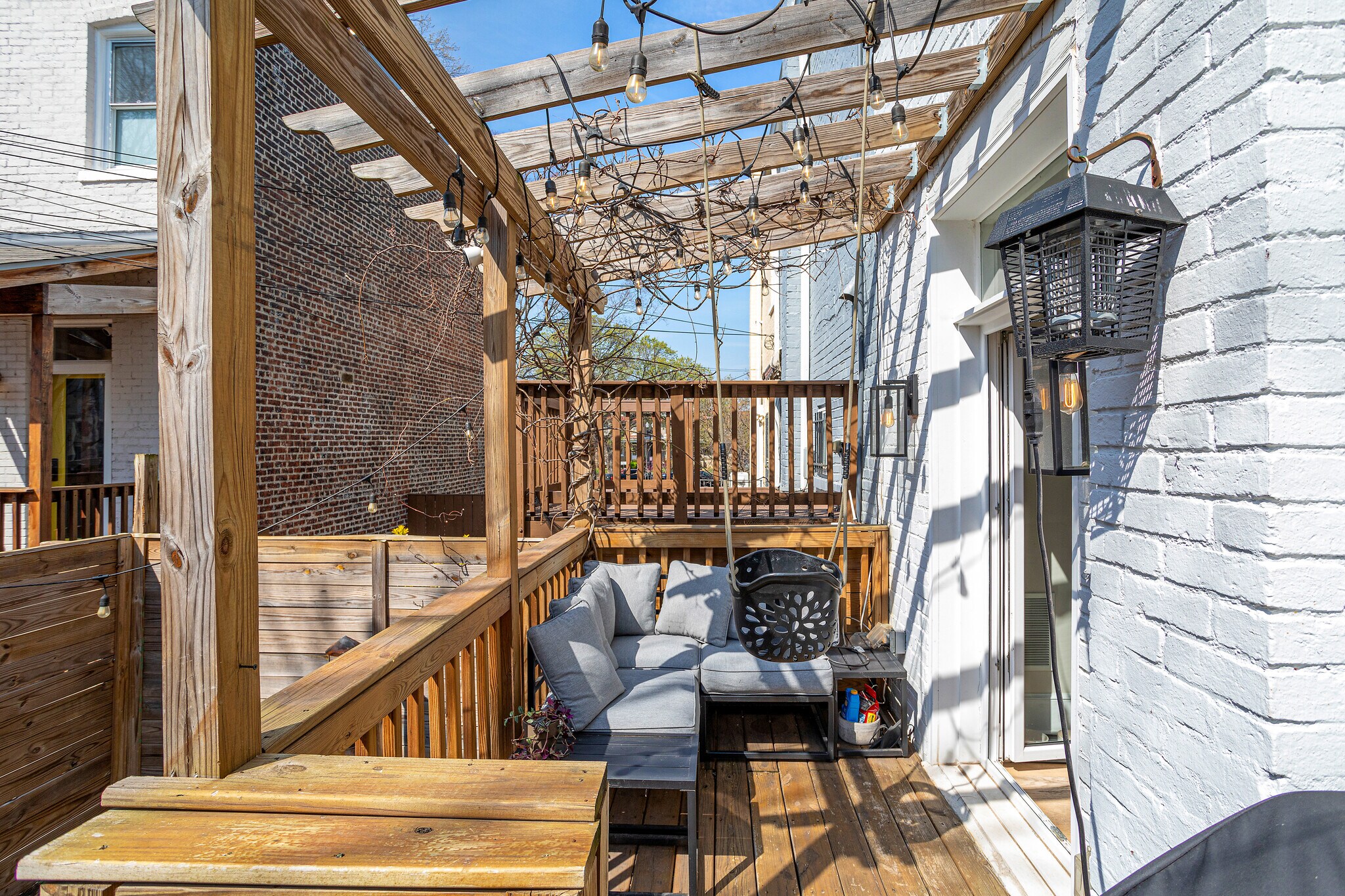 Deck - 118 15th St NE