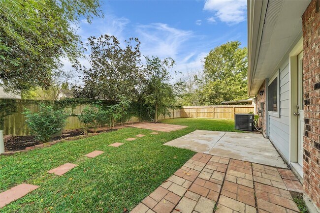 Building Photo - 6630 Tara Dr