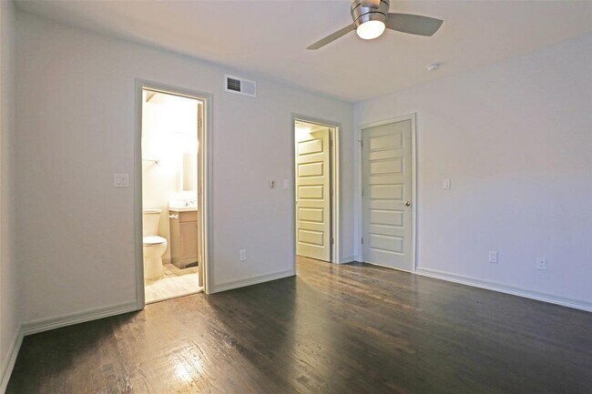 Building Photo - 4737 Aftonshire Dr