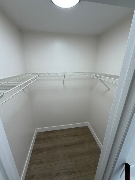Building Photo - 11114 Essex Ridge Ct