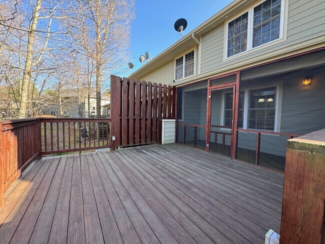 Building Photo - South AVL - Arden Townhome Move-In Ready