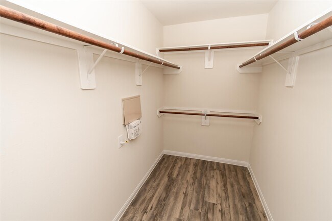 Building Photo - 5619 Plantation Forest Dr