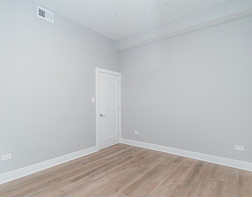 Building Photo - 1421 N Dearborn St