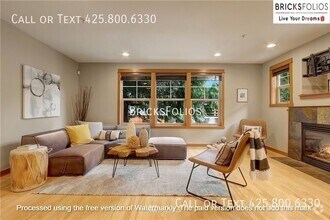 Building Photo - Experience the Best of Both Worlds: Cozy R...