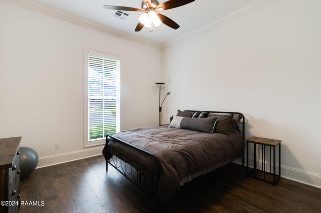 Building Photo - 201 Finsbury Ln