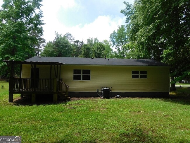 Building Photo - 145 Sarsen Cir
