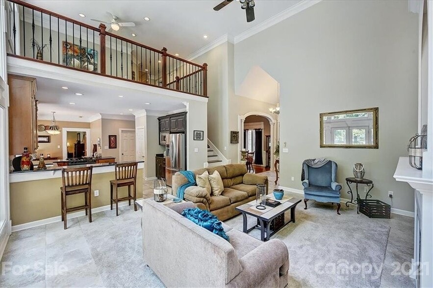 Building Photo - 2427 Mt Isle Harbor Dr